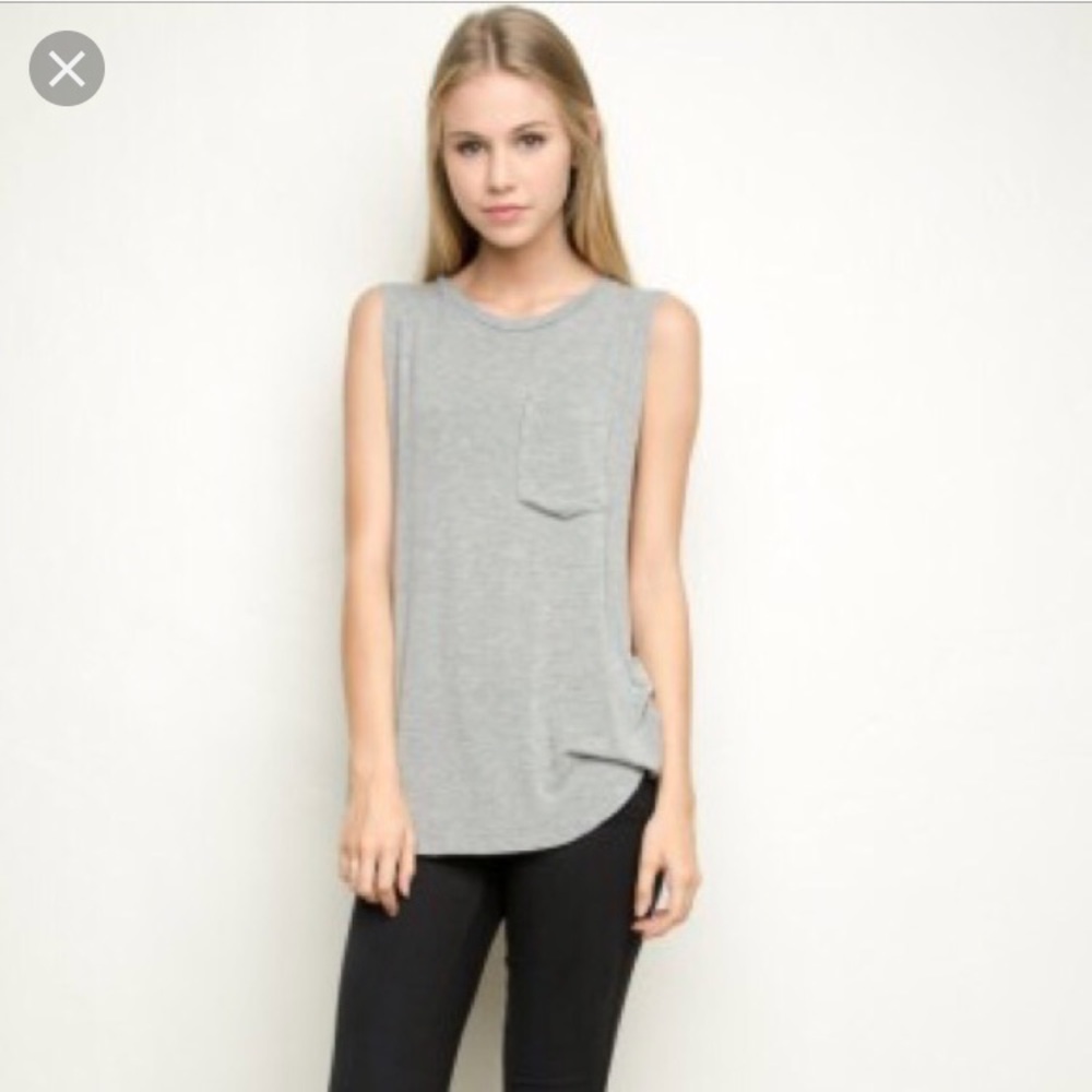 🌸Brandy Melville Slouchy Tank
